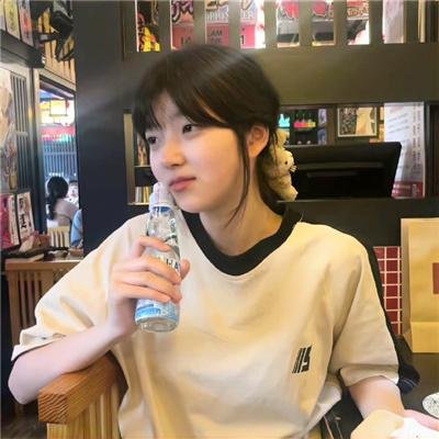 我让最想被拥抱的男人给威胁了